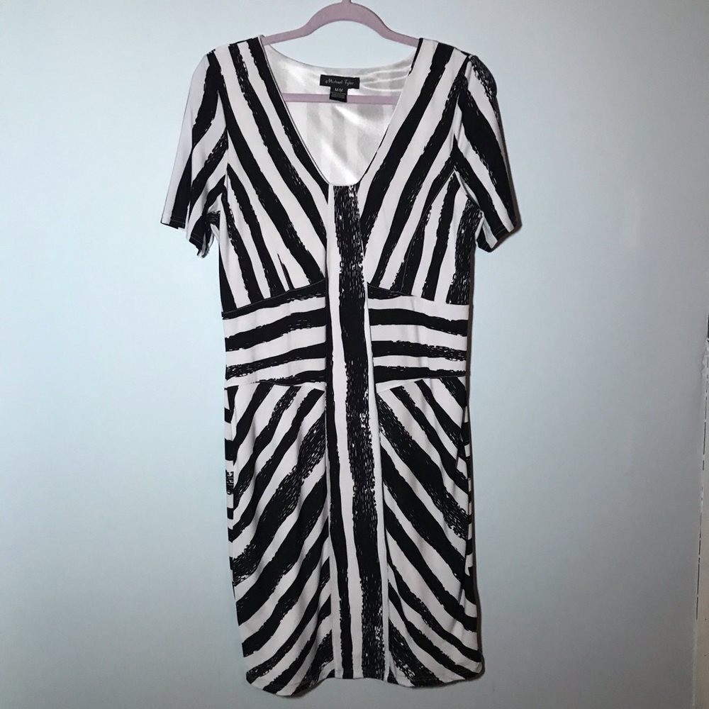 Michael Tyler Black and White Side ZIP Dress (M)